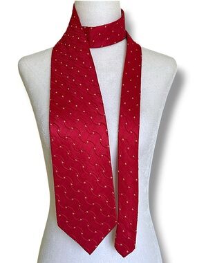Giorgio Armani 100% Silk Tie Red Wavy Pattern Hand Made
